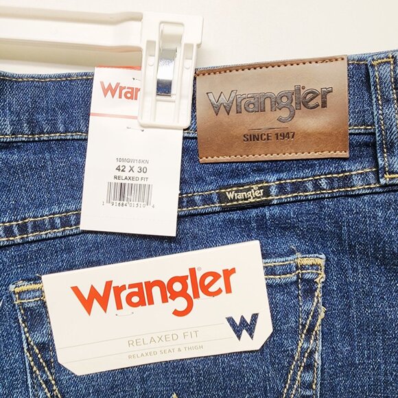 Wrangler Mens Relaxed Fit Denim Jeans Size 42x30 Blue Mid Wash - Picture 3 of 11